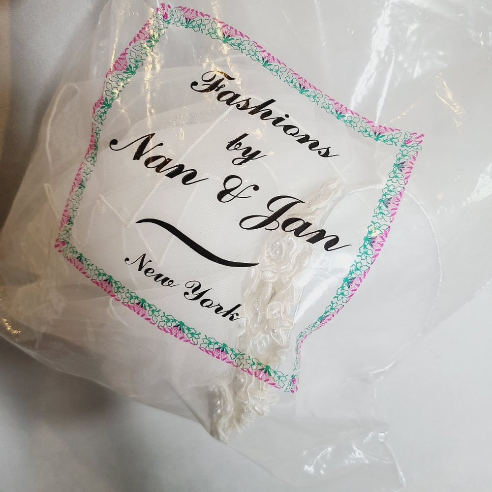 Vintage Communion Dress and Veil - Picture 11 of 11